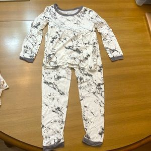 Kyte baby 3T charcoal marble pajamas